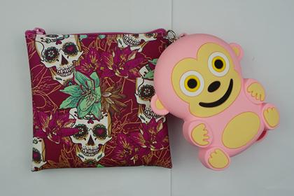 硅膠收納包廠家昊天硅膠不斷創新