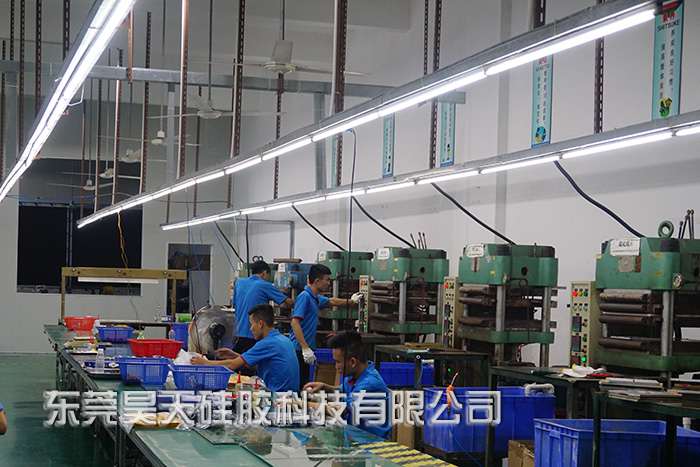 硅膠手機套定制工廠_硅膠套生產廠家