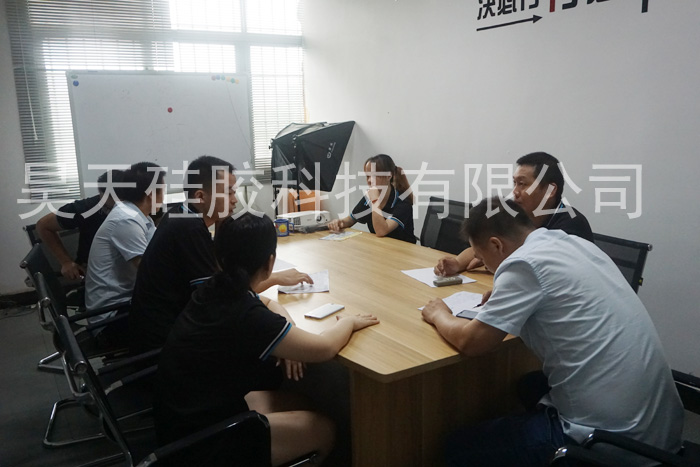 硅膠制品_硅膠手機套