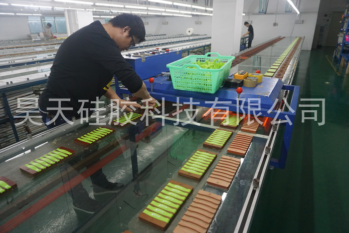 硅膠制品_硅膠手環(huán) 硅膠制品_硅膠手環(huán)