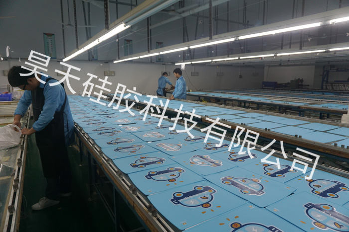 數據線保護套_硅膠制品車間