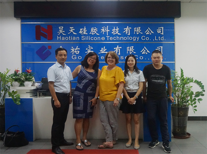 數(shù)據(jù)線保護套_硅膠制品定做