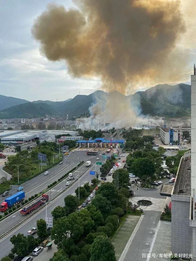 油罐車爆炸能量驚人，車飛房毀，為何威力那么